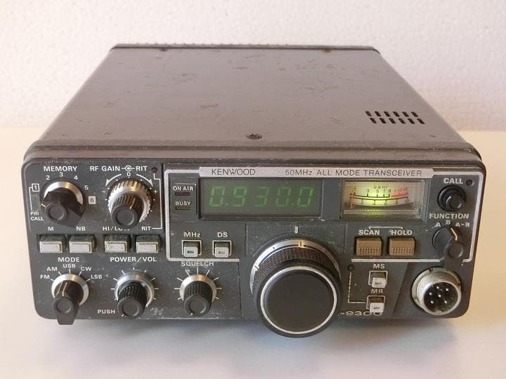 50MHz帯オールモード機 TR-9300