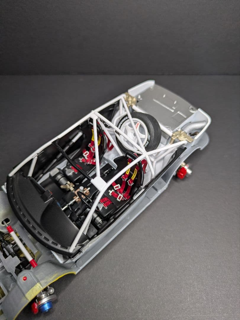 タミヤ 1/24 カストロールセリカ と ハセガワ フィギュア(完成品)