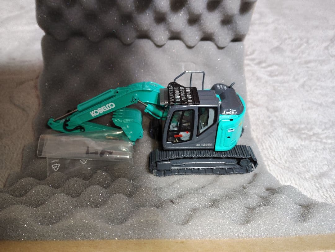 コベルコ建機SK135SR 1/50