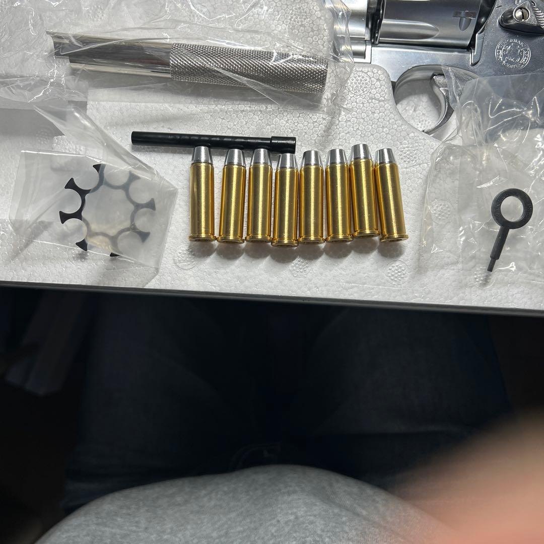 Smith & Wesson M327 R8 リボルバー