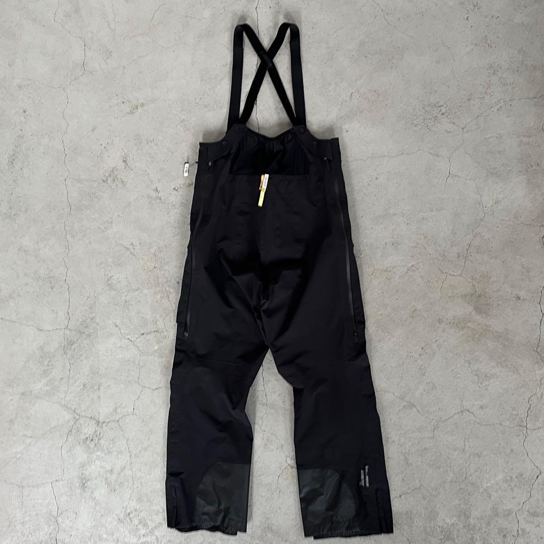 美品 バートンAK457 GORE-TEX PRO BIB PANTS L