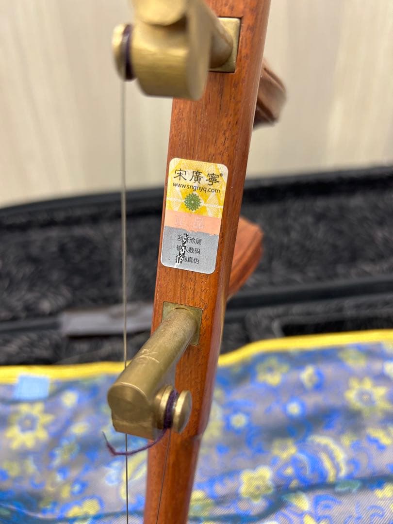 中国楽器　ケース付き　二胡　高級　弓あり