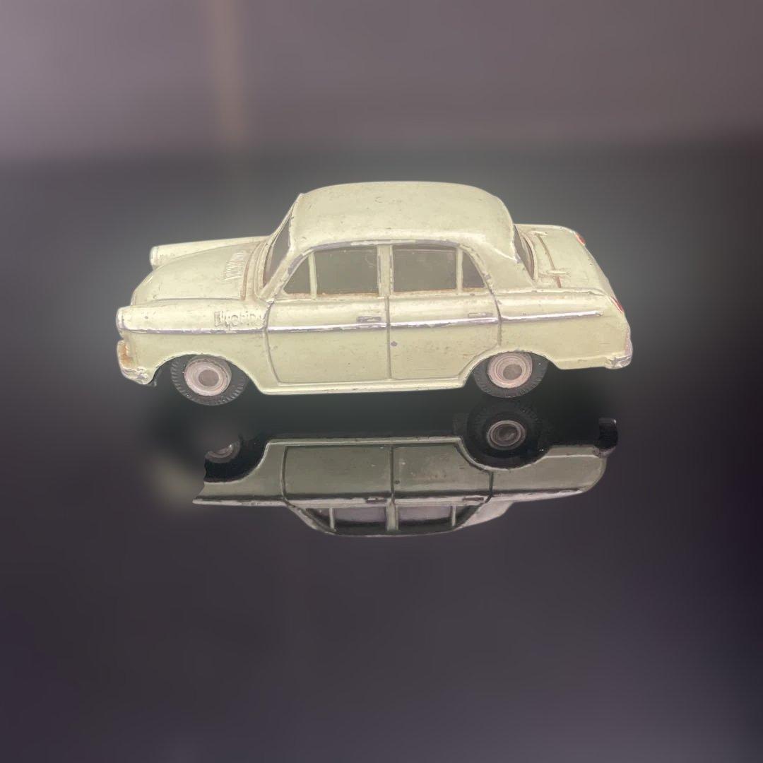 アサヒ玩具 モデルペット ダットサン ブルーバード（No.5）