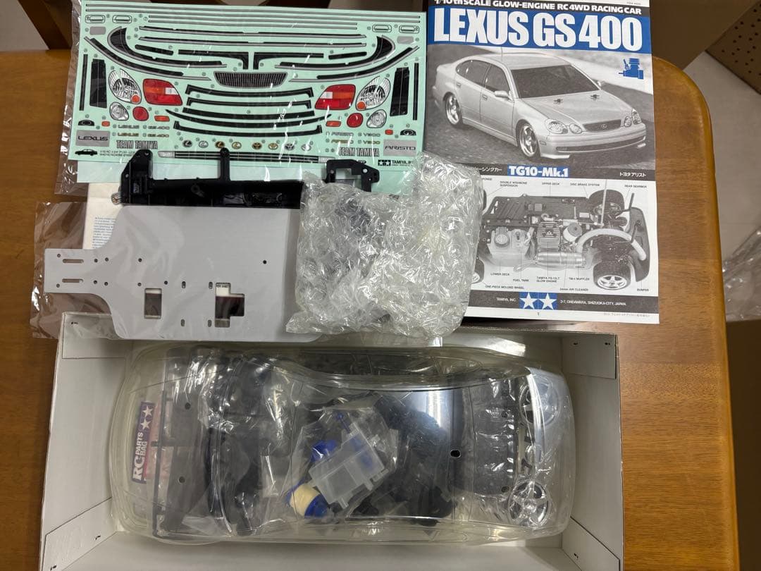TAMIYA Lexus GS400 RCカー 1/10