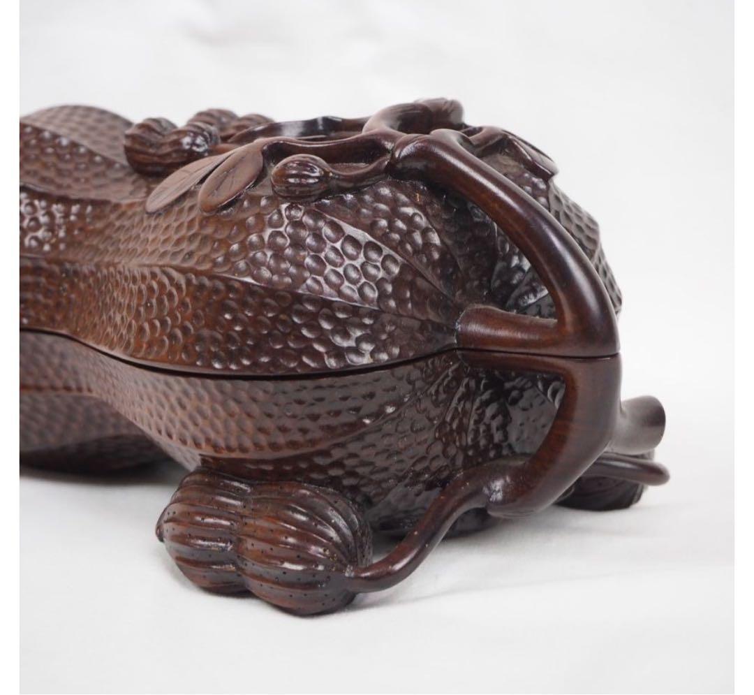 送料無料　時代物　唐木花梨（沈水）透かし彫り落花生蓋物　幅21ｃｍ