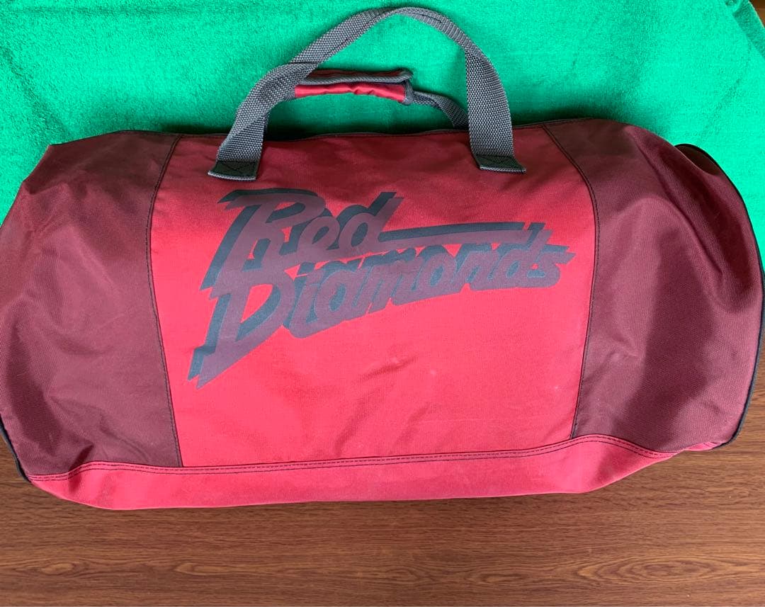 入手不可能！'93Ｊ開幕年 レッズ・ボストンバック 赤のコントラストがお洒落！