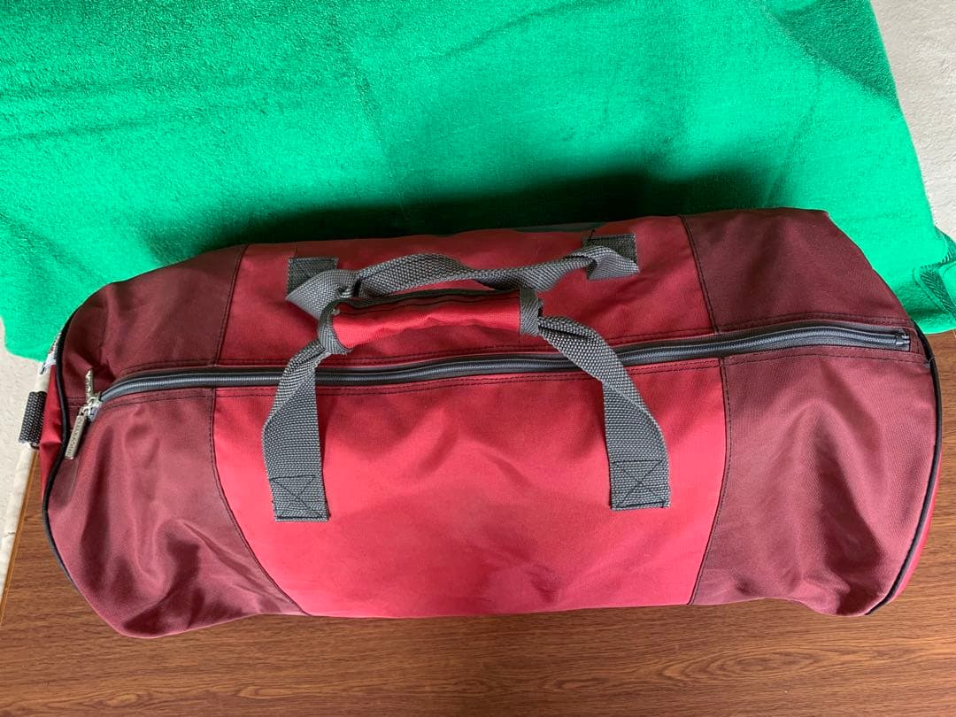 入手不可能！'93Ｊ開幕年 レッズ・ボストンバック 赤のコントラストがお洒落！