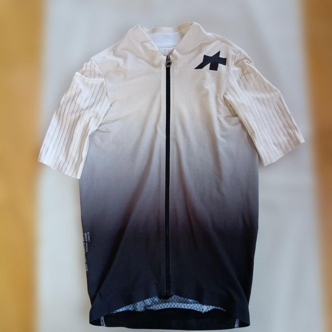 ASSOS EQUIPE RS 11 Moon Sand サイクルジャージ