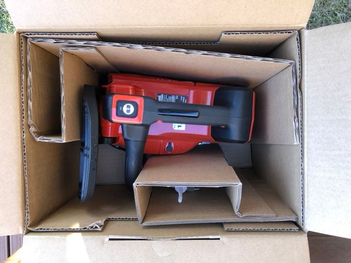 マキタ 充電式チェンソー MUC008GZR2