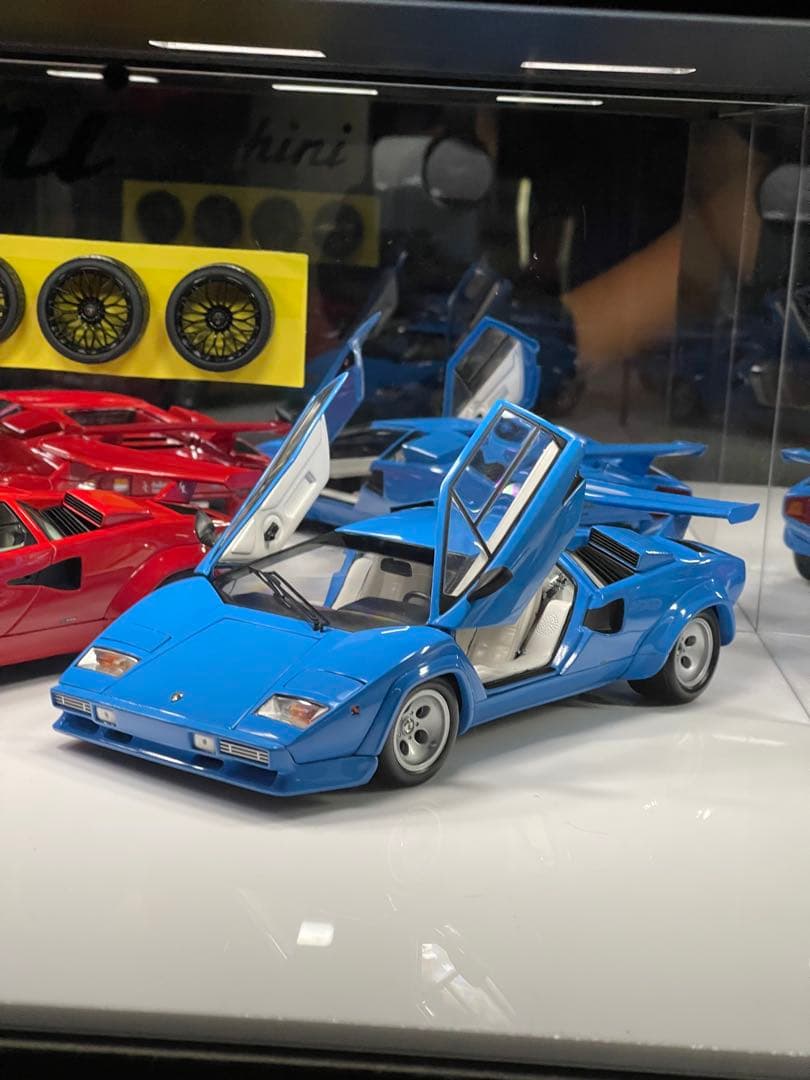 京商 1/18 ランボルギーニ カウンタック QV blue
