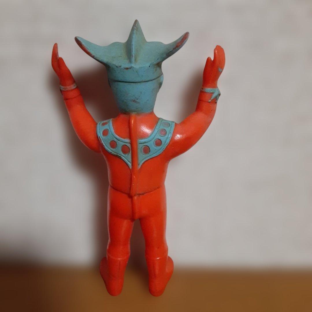 ウルトラマンレオ　ブルマァク　ソフビ