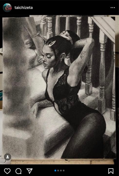 木炭画　アリアナグランデ　インテリア