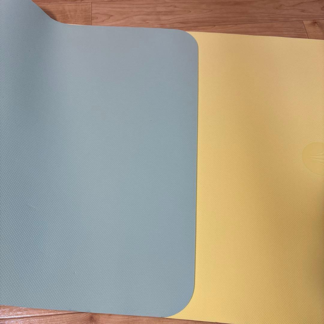 ヨガマット　ホットヨガLAVA ケース付き　SUKALA