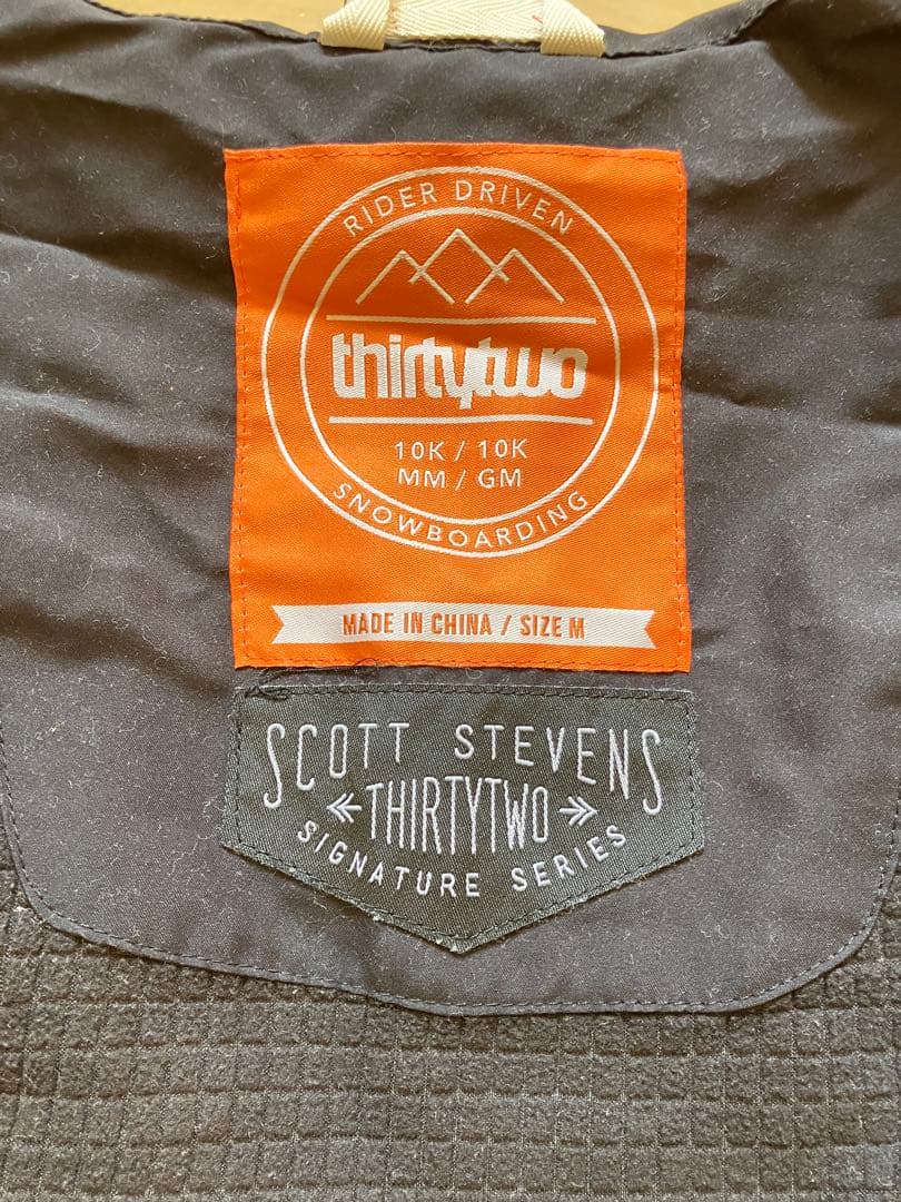 32 thirtytwo スノーボードウェア