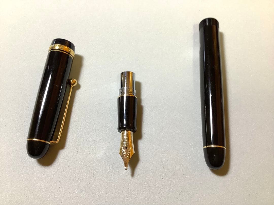 パイロットの万年筆　カスタム74　ブラック　ペン種: C（コース　特太）