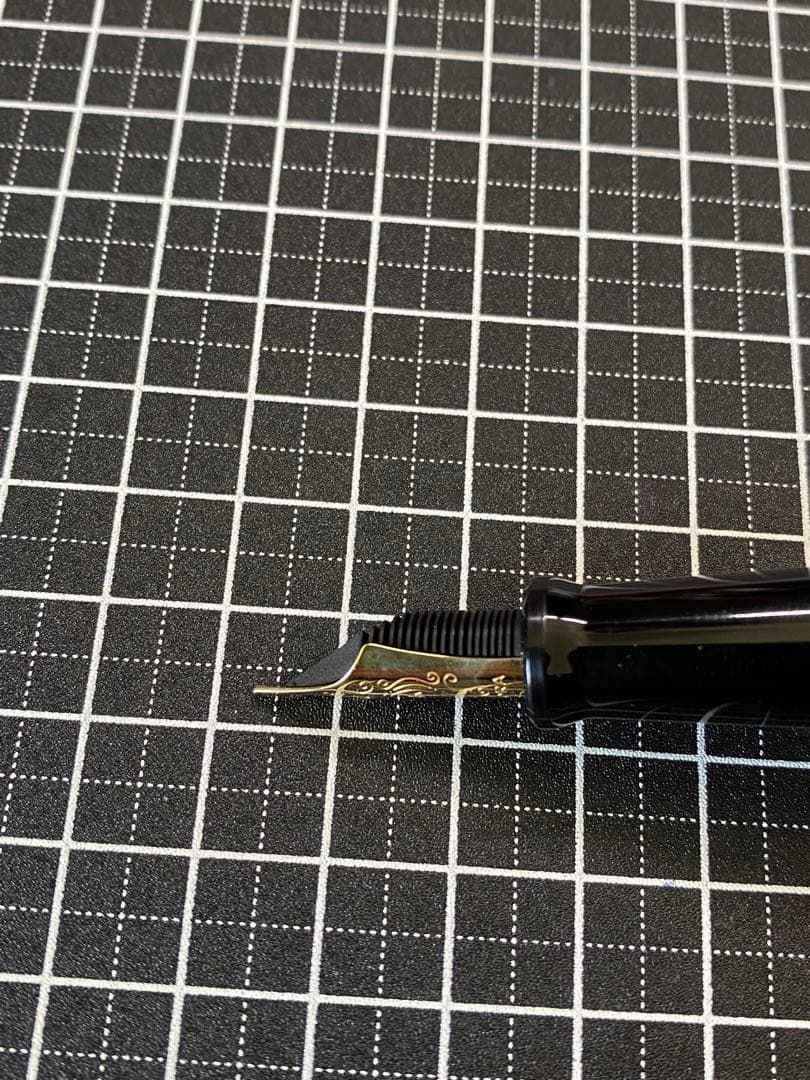 AURORA MARE 万年筆　字幅F