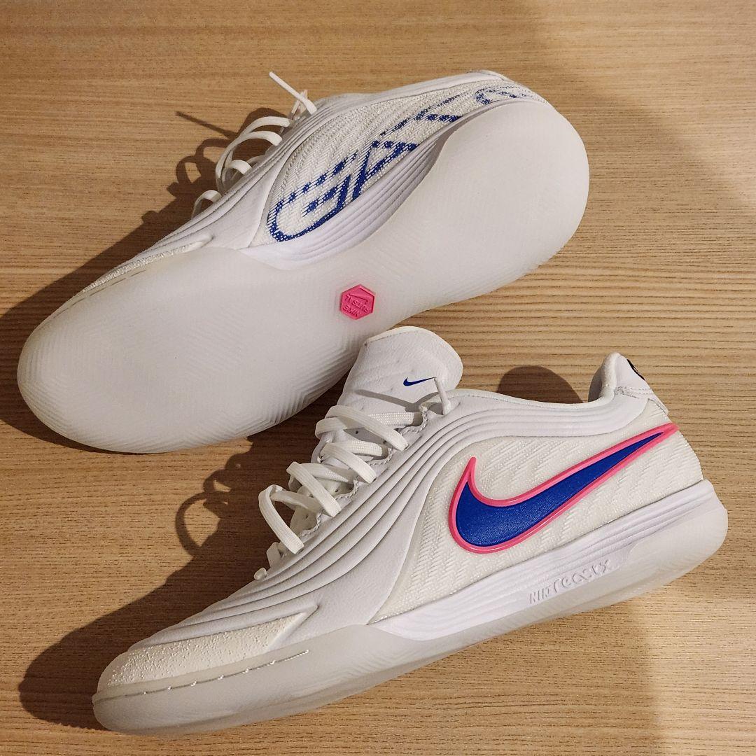 新品 ナイキ ティエンポリアクトガト フットサルシューズ 26.0cm