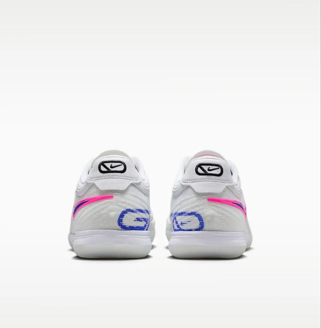 新品 ナイキ ティエンポリアクトガト フットサルシューズ 26.0cm