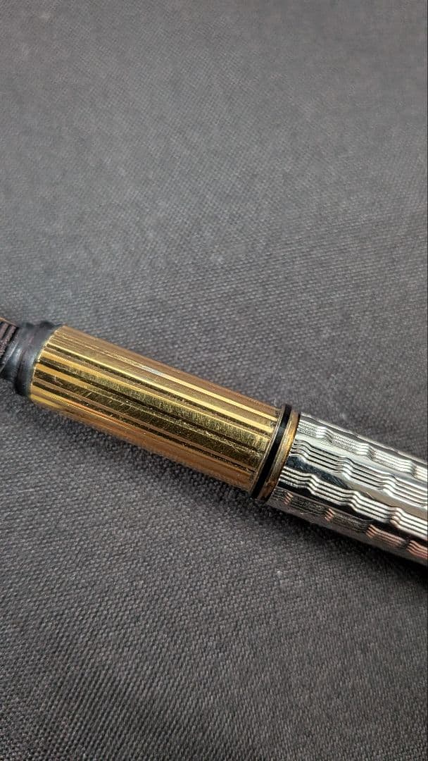 カルティエ　トリニティ　万年筆　ペン先K18