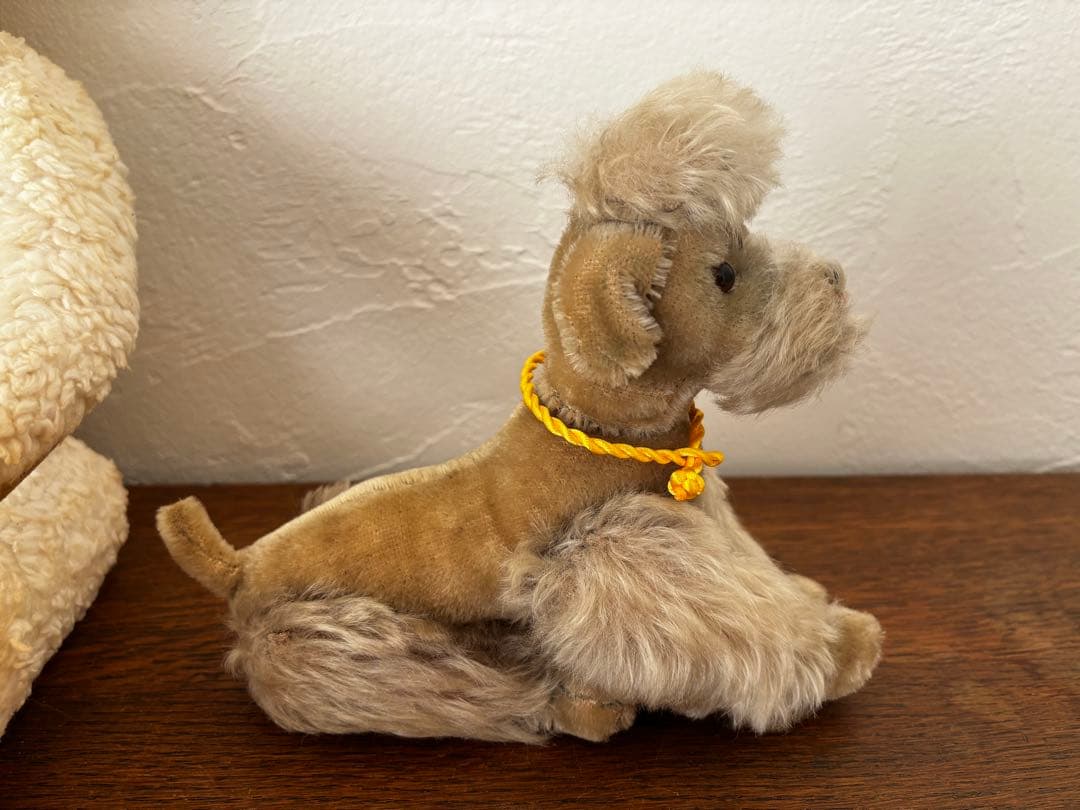 オランダ　蚤の市　犬　ぬいぐるみ　シュタイフ