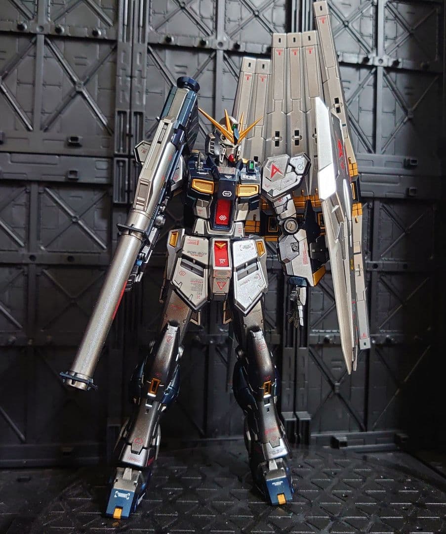 RGvガンダム！メタリック全塗装完成品！