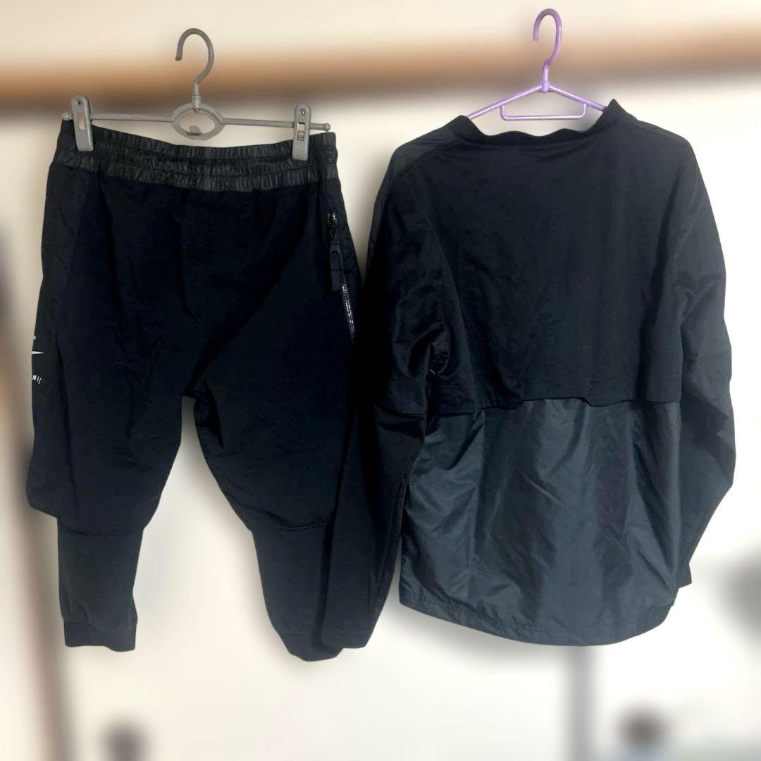 ナイキ NIKE アーム取り外し可能Vネックビステ&アンダーレッグ付ハーフパンツ