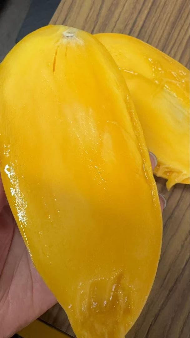 超甘〜いマンゴー　一箱