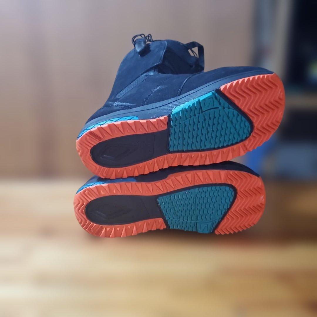 SALOMON スノーボードブーツ　25cm! 26109