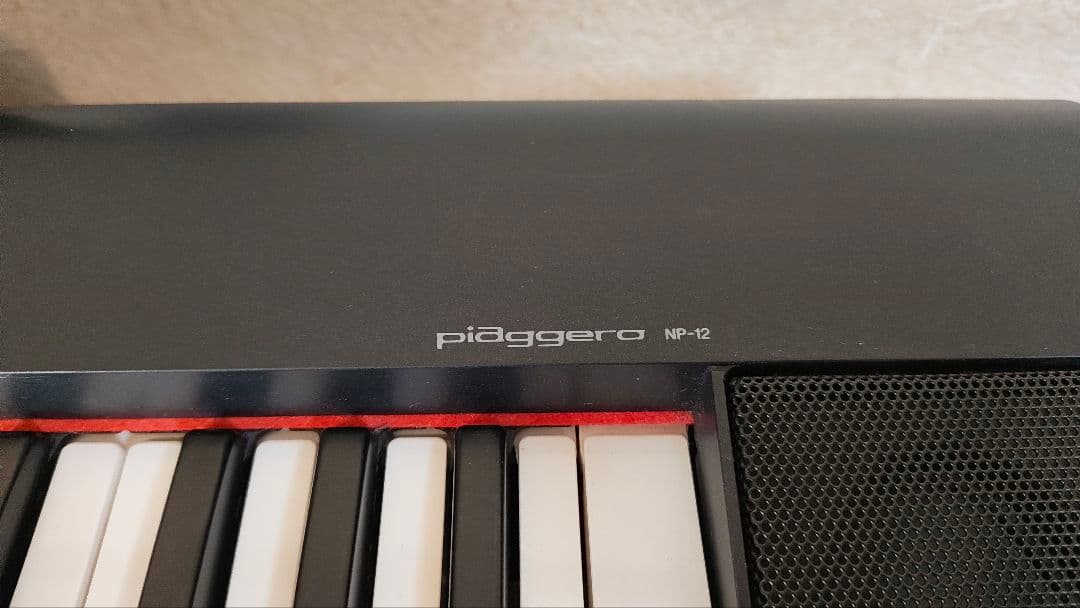 美品 ヤマハ YAMAHAキーボード piaggero ブラック NP-12B
