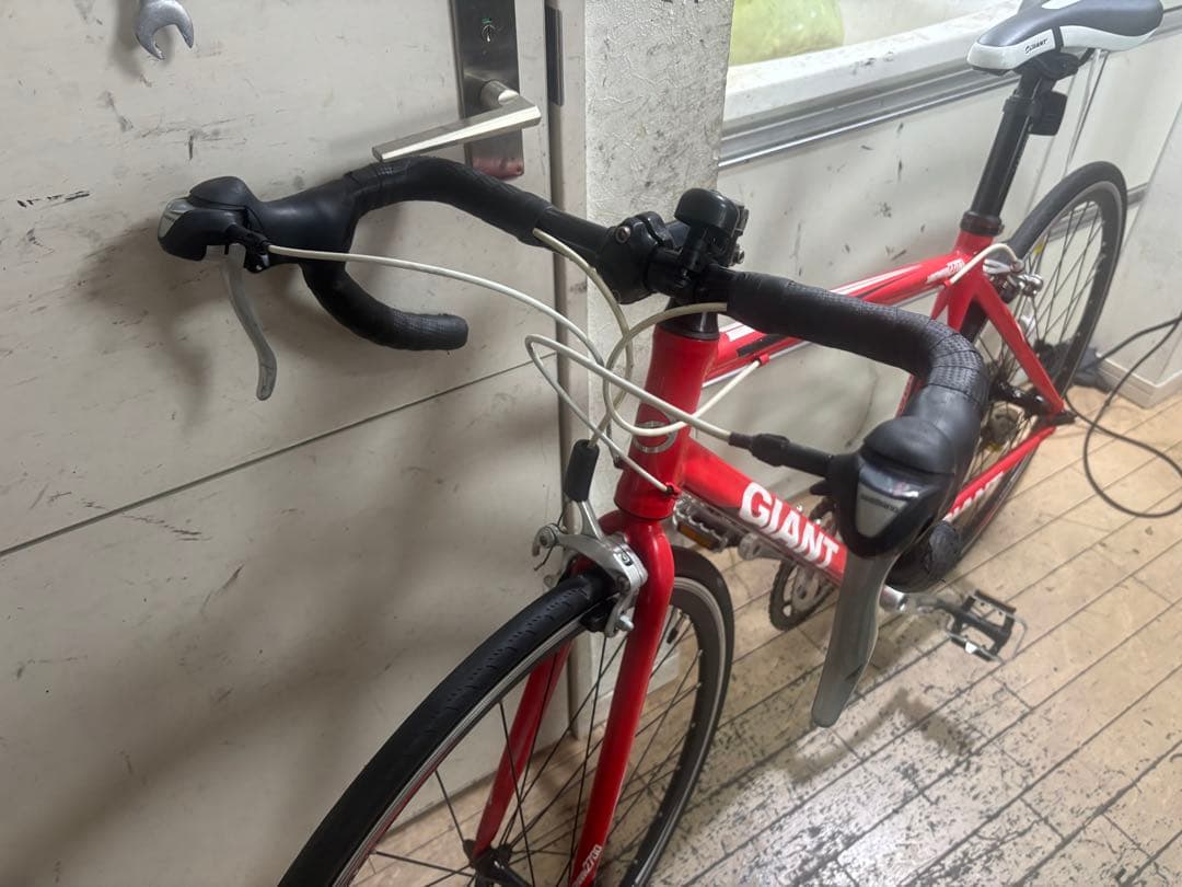 GIANT WINDNARK ジャイアントのロードバイク レッド