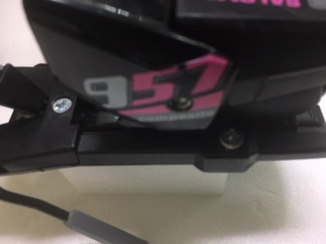 ヒデHIDEさま専用、サロモンブランド957compositeモデルを放出！