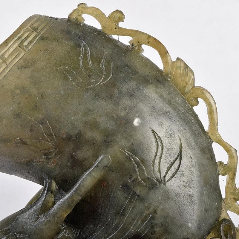 中国　玉石彫刻　龍刻　爵　V　R9036