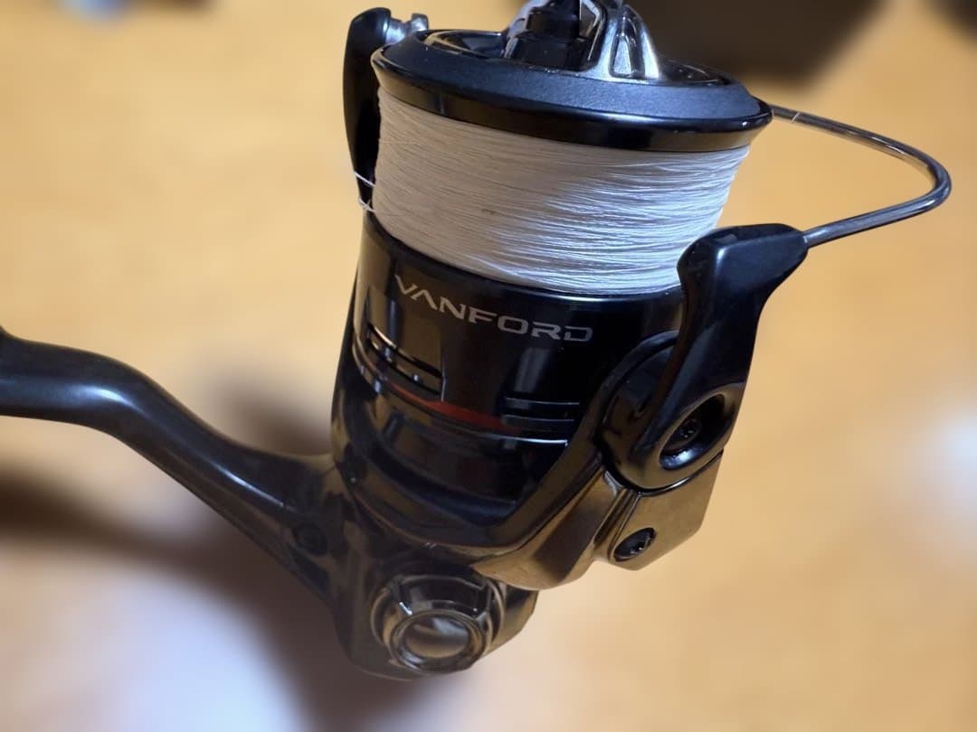 シマノ 24 ヴァンフォード C2000s スピニングリール