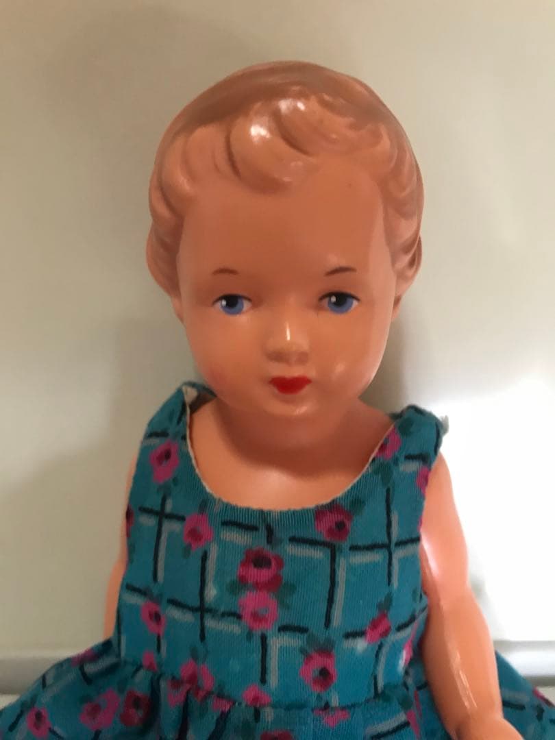 ヨーロッパ　ヴィンテージ　人形　花柄ワンピース