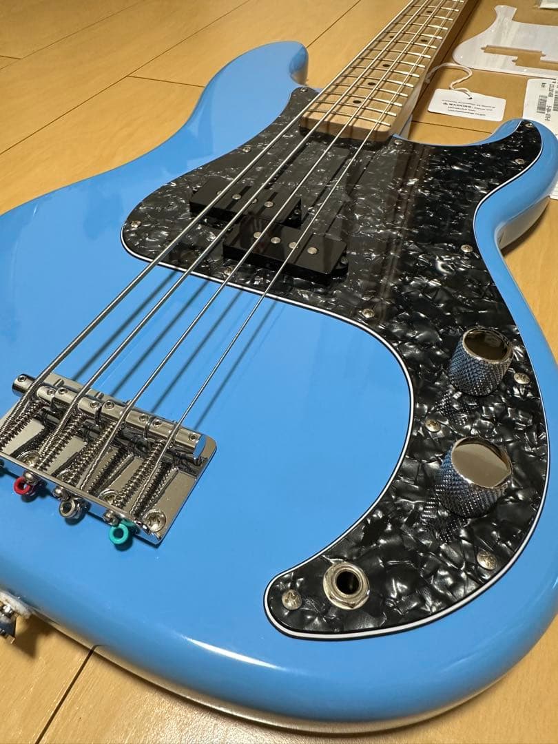 Squier ベース　P-Bass 青色 スクワイアーベース