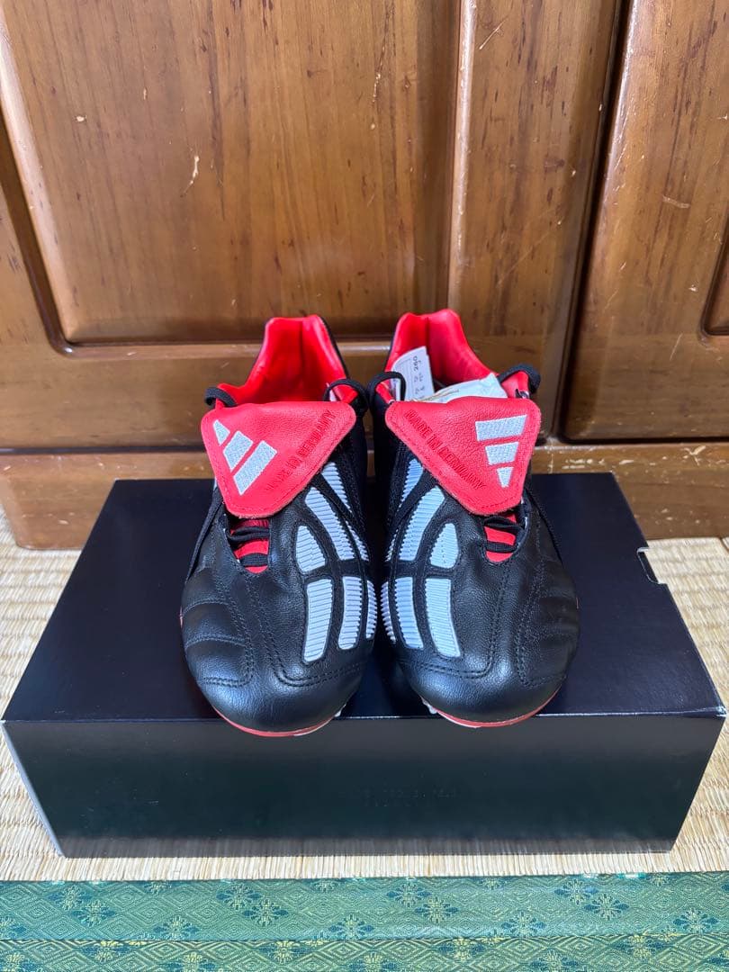 アディダス　プレデターマニア　26cm