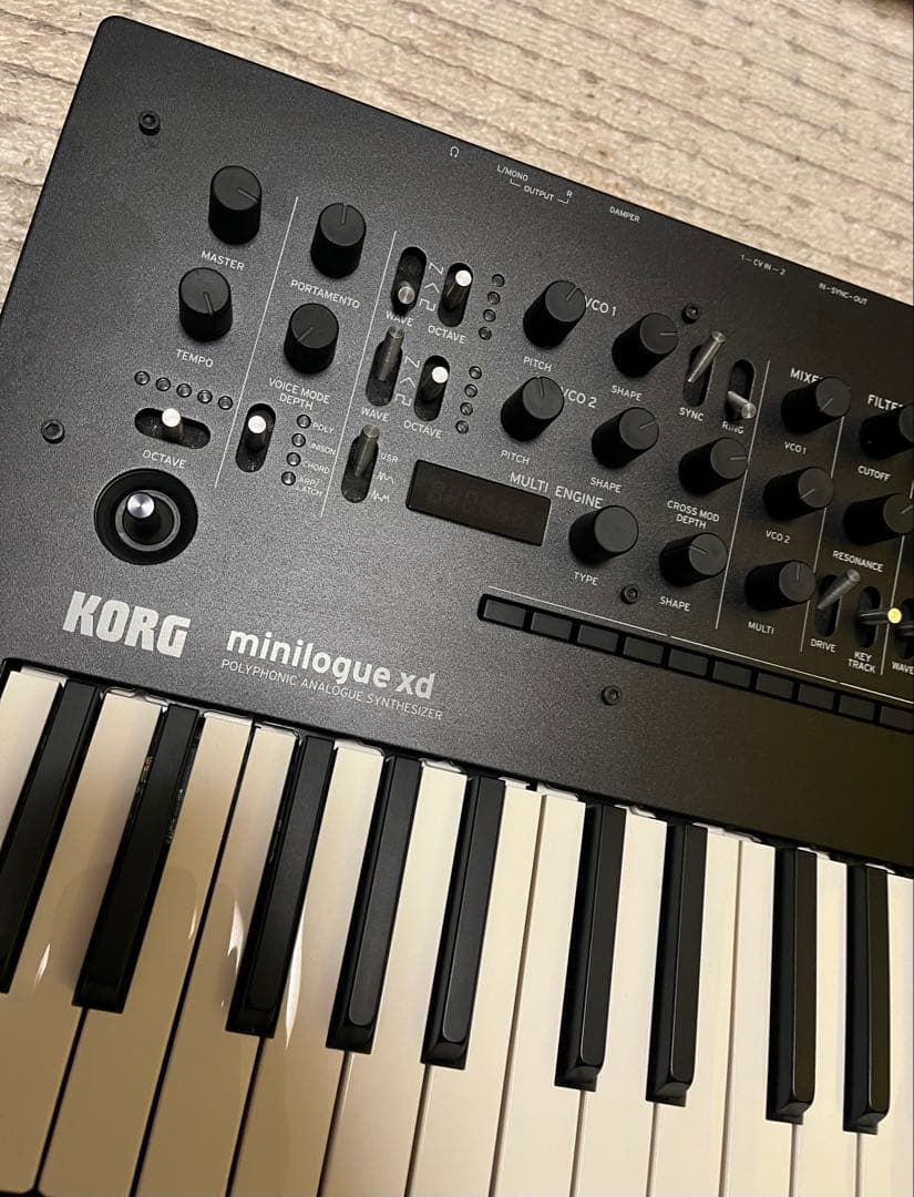 【美品】 KORG minilogue xd アナログシンセサイザー ケース付き