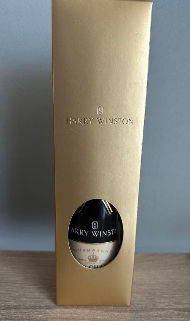 ハリーウィンストン　Moët & Chandon ロゴ入りシャンパン