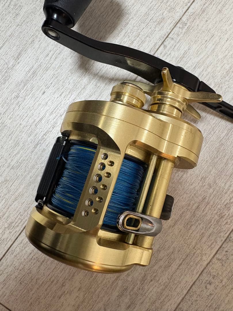 シマノ23カルカッタコンクエストMD 401XGLH　バリアルハンドル140仕様