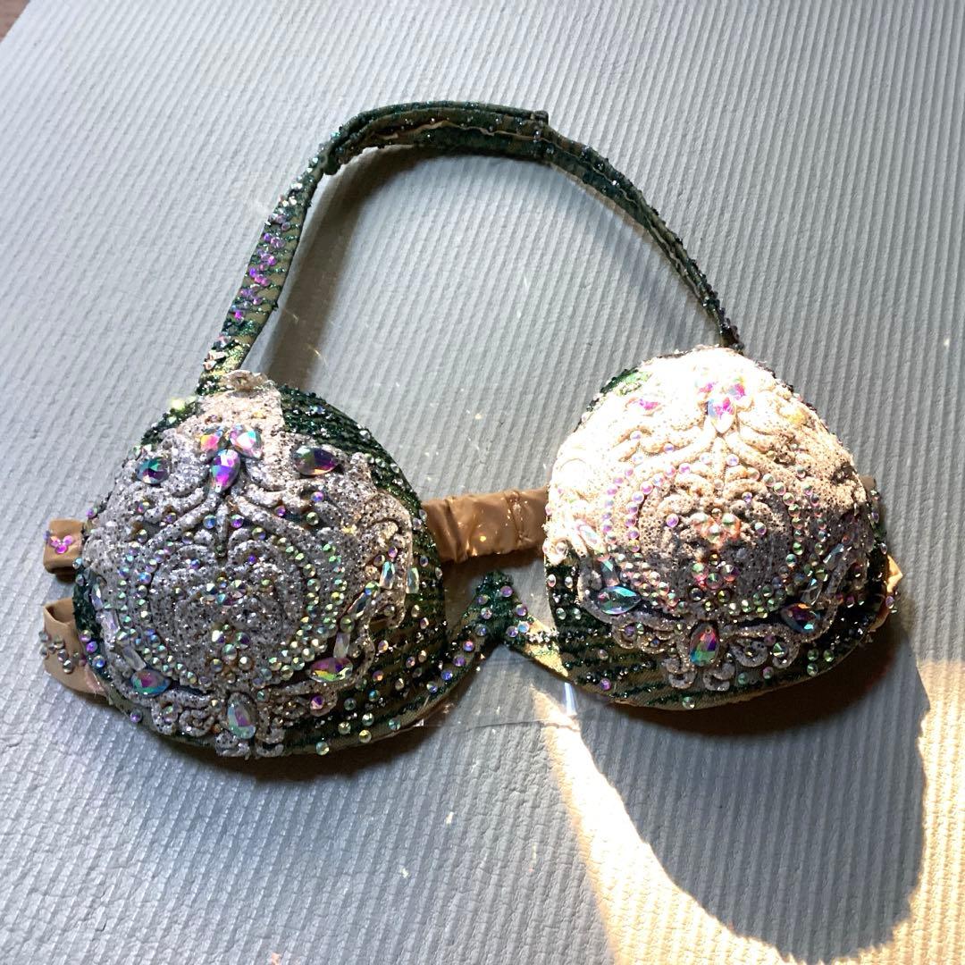 ベリーダンスコスチューム　グリーン