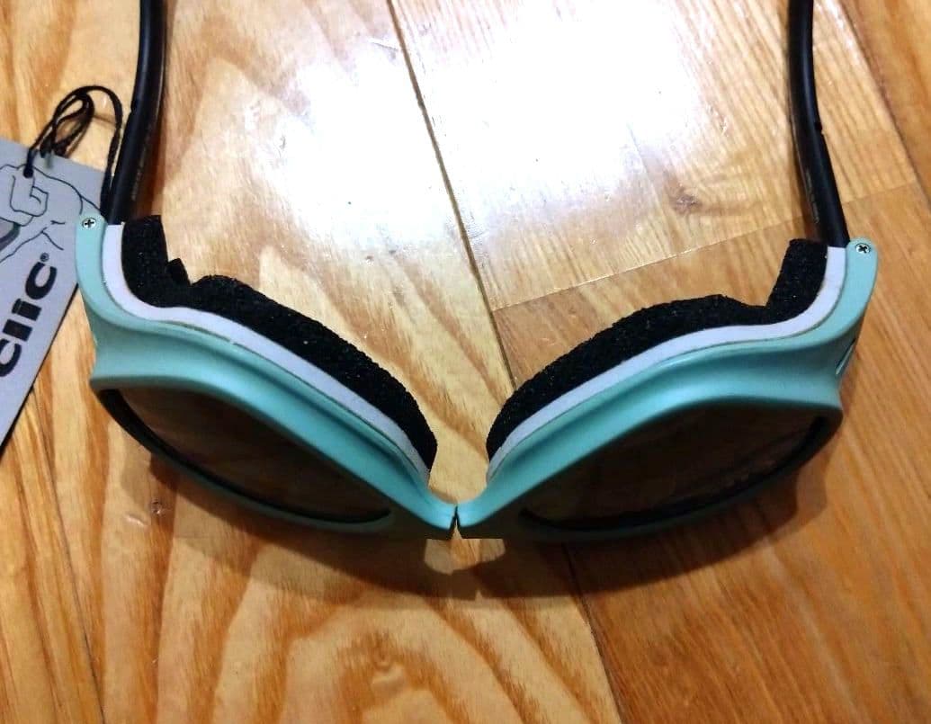 スーパーレア！ClIC 子供用ゴーグル UVカット 収納袋付き