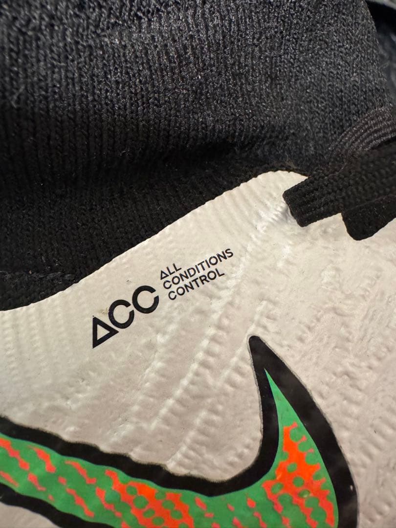 【遠藤航選手】直筆サイン入りサッカースパイク NIKEマジスタ