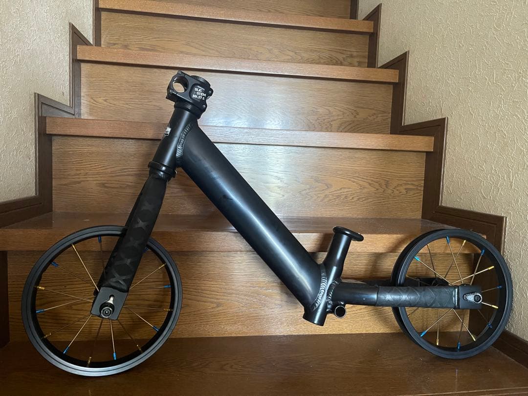 ゼロバイクファクトリー　バニッシュ　ランバイク