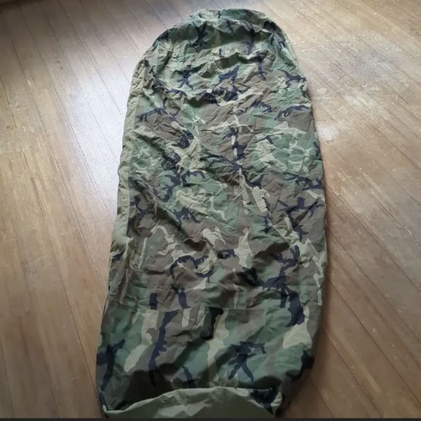 米軍実物　寝袋　シュラフ　スリーピングバッグ　ゴアテックスカバー　収納袋