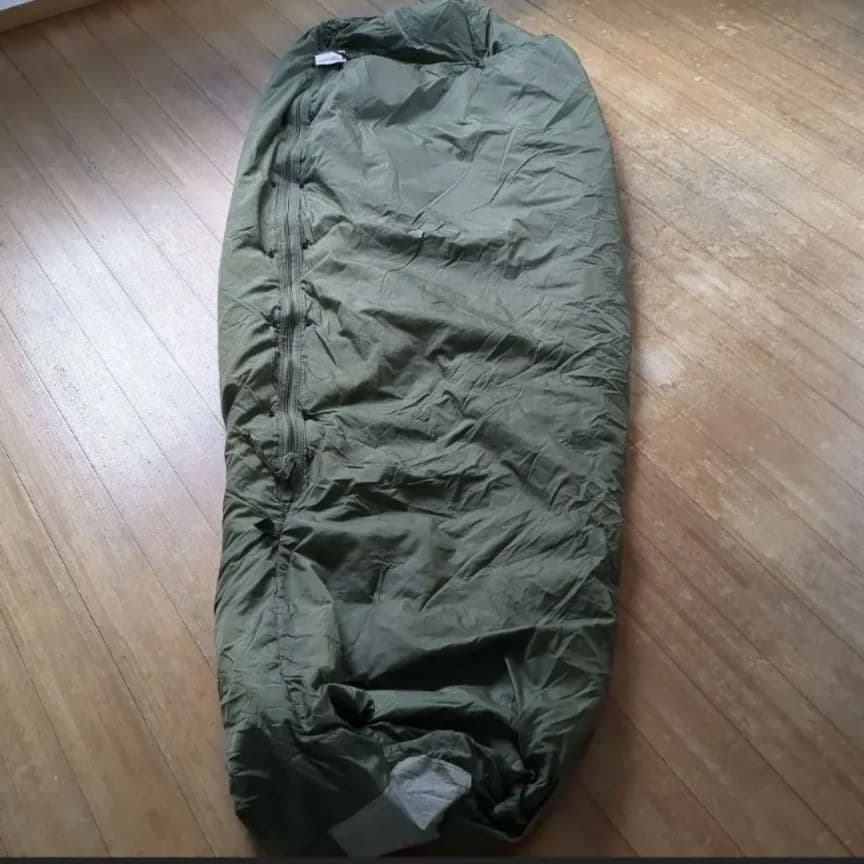 米軍実物　寝袋　シュラフ　スリーピングバッグ　ゴアテックスカバー　収納袋