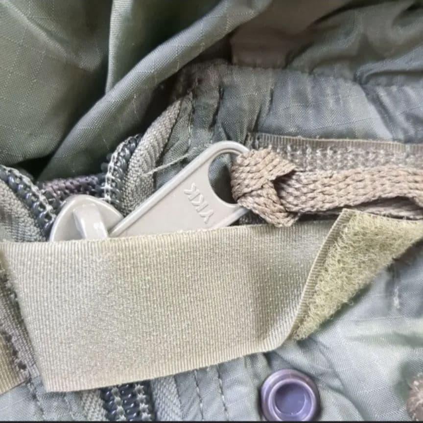 米軍実物　寝袋　シュラフ　スリーピングバッグ　ゴアテックスカバー　収納袋