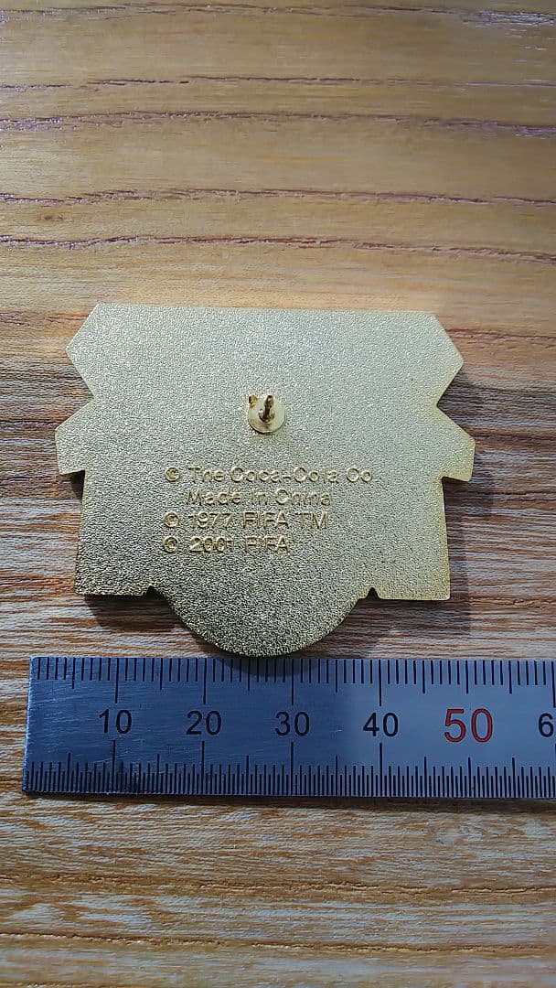 2001FIFAコンフェデカップ コカ・コーラ マッチデーピンバッチ14個セット