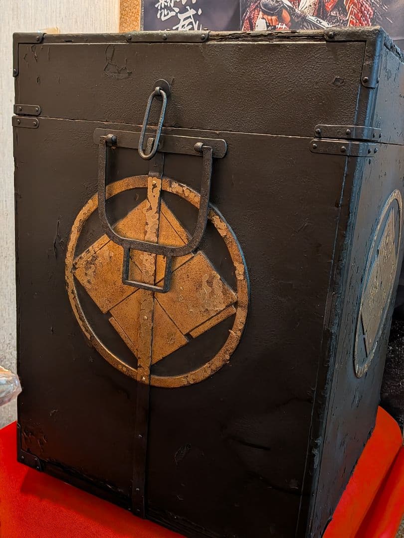 江戸時代前期変形四ツ菱御家紋入り甲冑用鎧櫃リペア扱いジャンク武具本歌難有り当時物