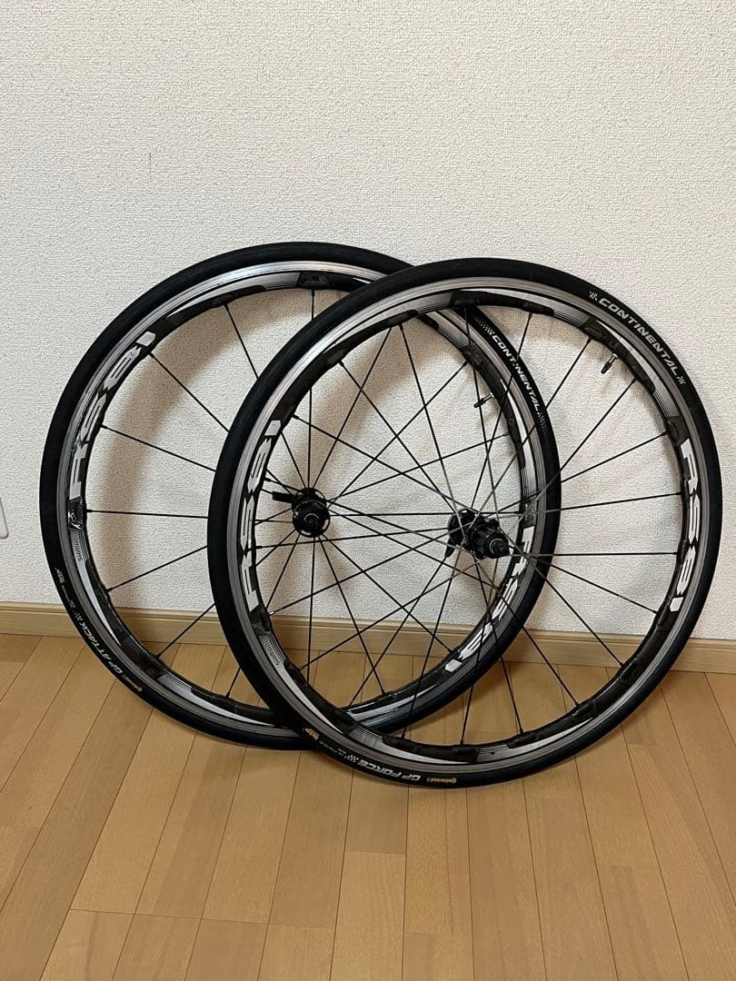 SHIMANO RS81 コンチネンタルの新品タイヤ付き
