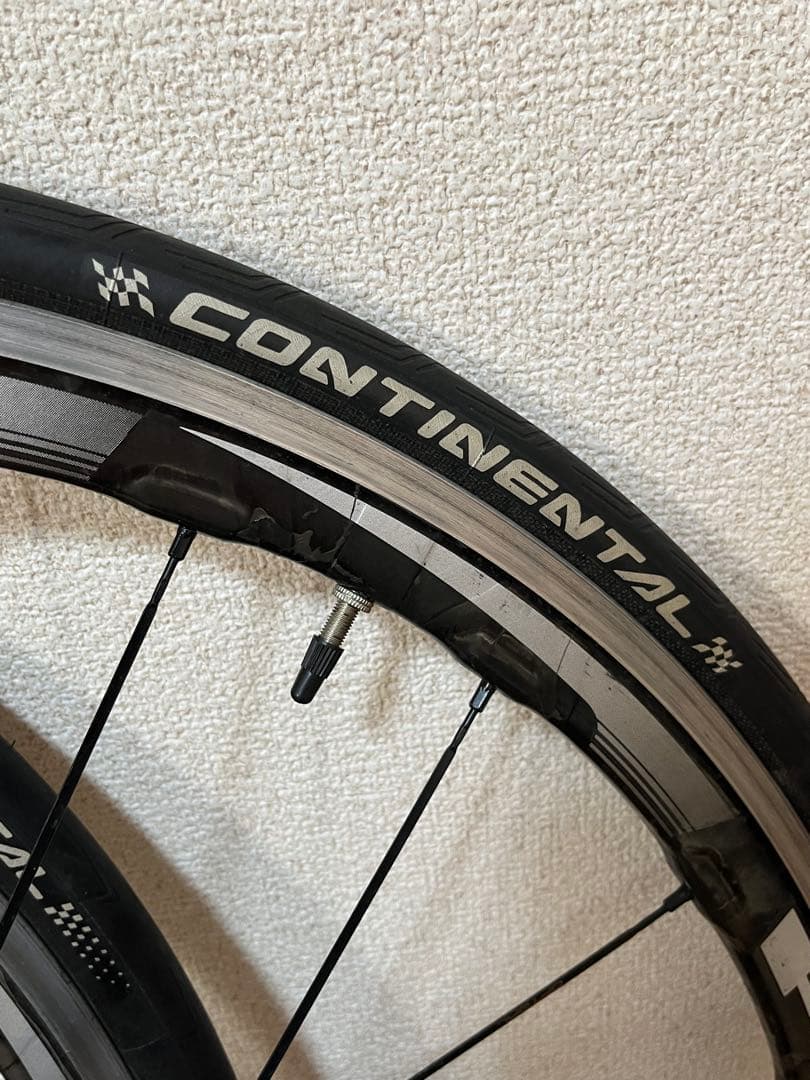 SHIMANO RS81 コンチネンタルの新品タイヤ付き